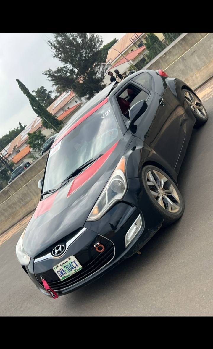A picture of Hyundai Veloster 2012 model