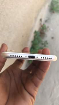 A picture of iPhone 7 gb32