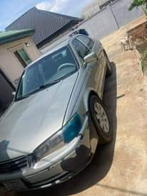 A picture of 2000 Toyota Camry