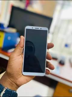 A picture of Oppo A83t