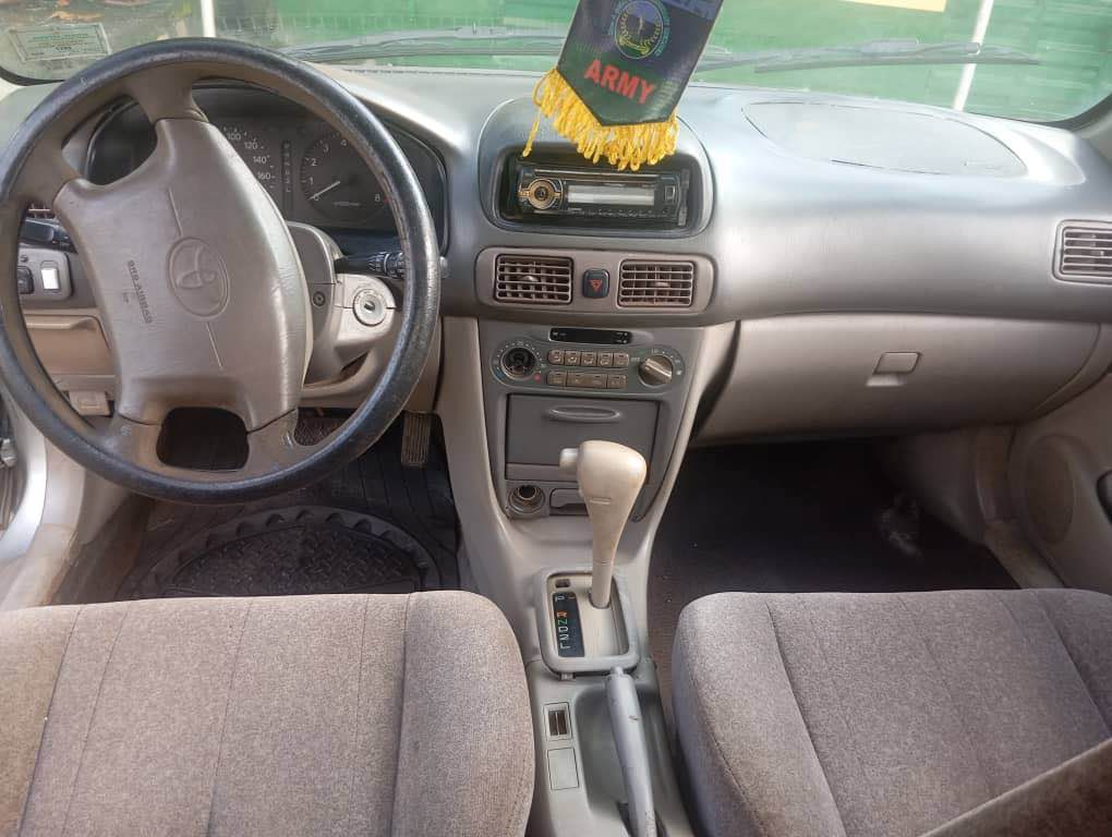 A picture of Corrolla 2000