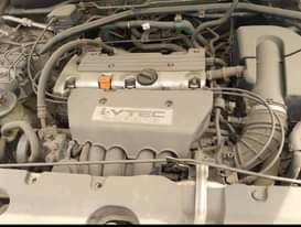 A picture of 2003 04 Honda CRV model