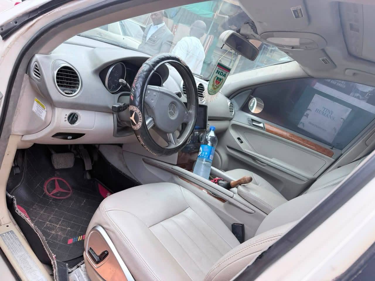A picture of Mercedes Benz ML 350