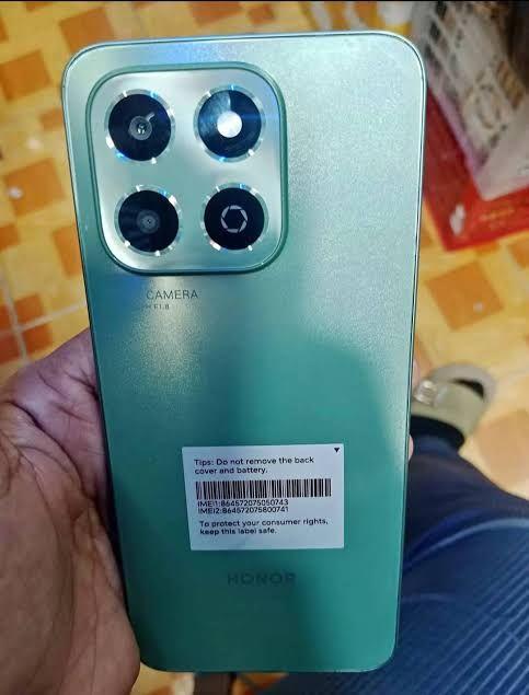 A picture of Honor x6b