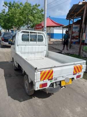 A picture of Suzuki Carry new shape