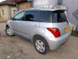 A picture of TOYOTA IST