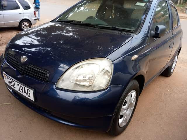 A picture of TOYOTA VITZ