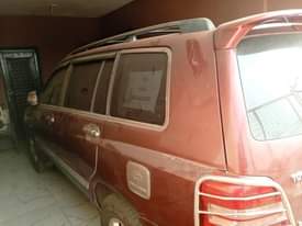 A picture of Toyota Highlander strong reliable