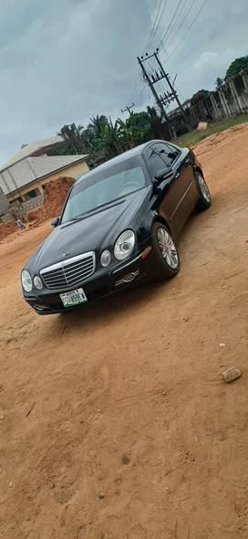 A picture of Mercedes benz