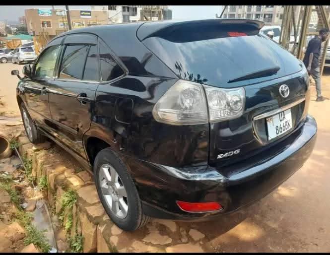 A picture of 2006 Harrier .