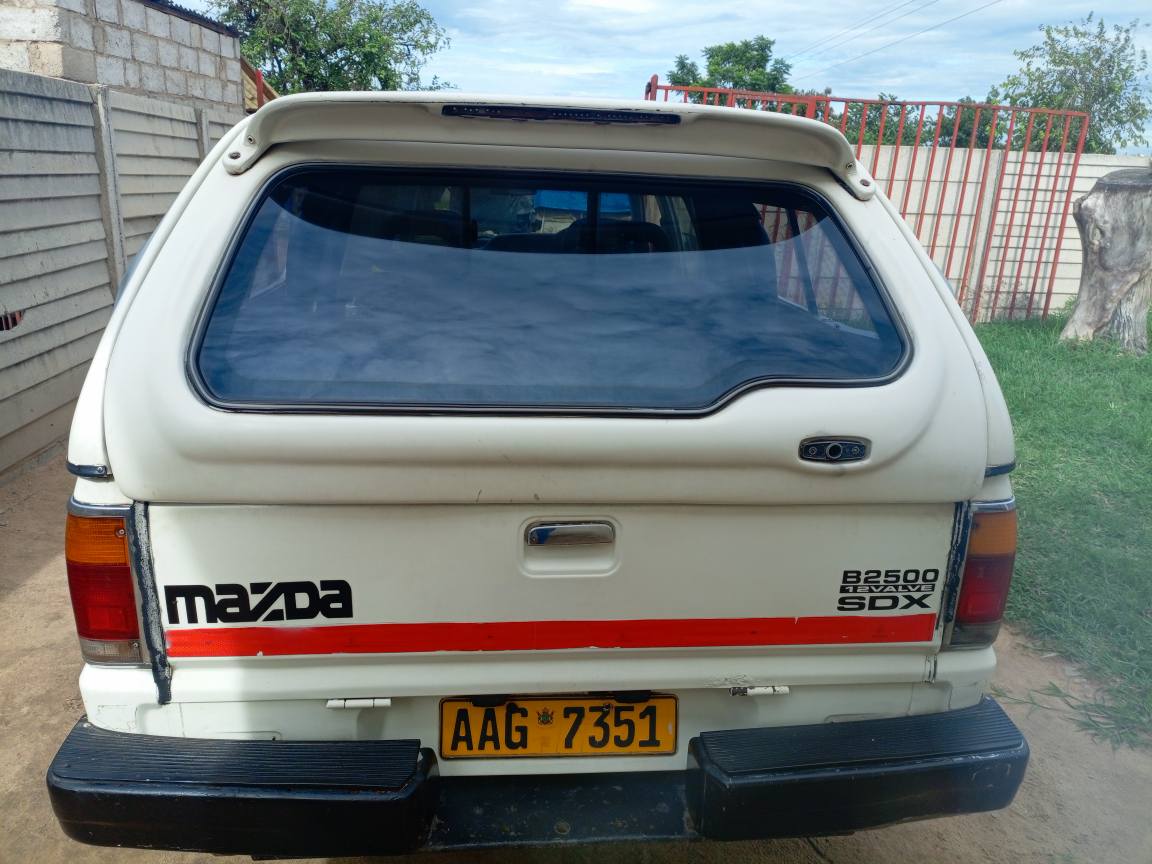 mazda b2500