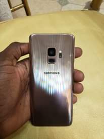 A picture of Samsung s9