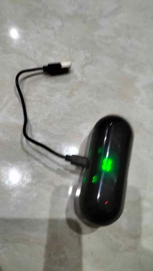 A picture of Earpods