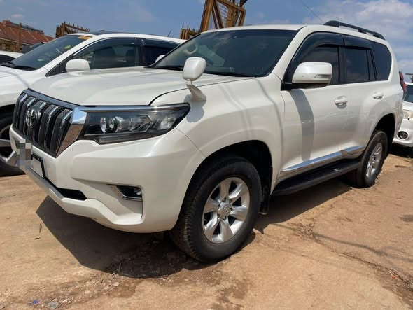 A picture of 2011 Toyota Land Cruiser