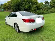 toyota crown majesta