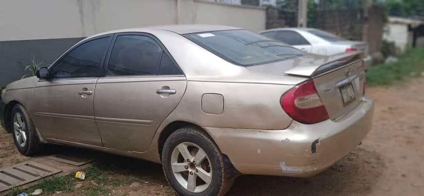 A picture of Toyota Camry nd other s for sell at Ibadan dm