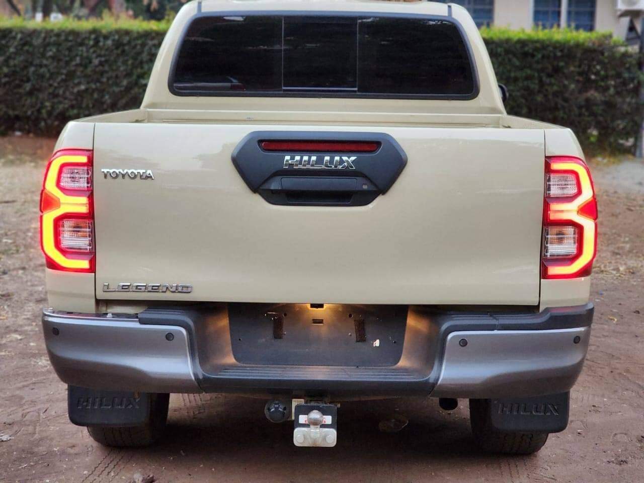 used toyota hilux