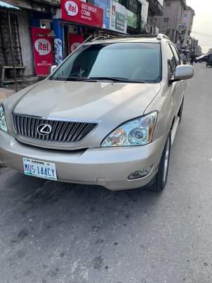 A picture of Sharp and sound Belgium grade Lexus Rx 350 available 7