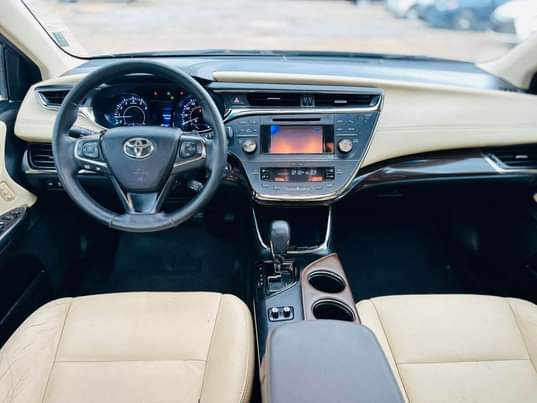 A picture of 2015 TOYOTA AVALON XLE DIRECT BELGIUM
