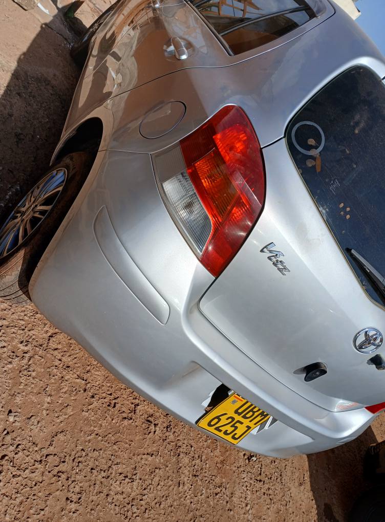 A picture of Toyota Vitz on sale Very Excellent condition or whatsapp 0751559193