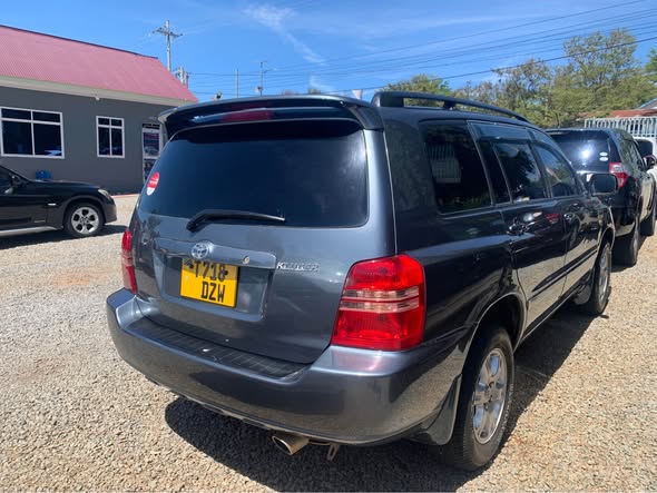 A picture of Toyota kluger