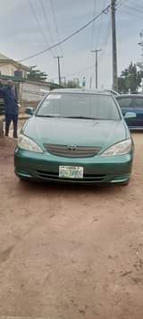 A picture of camry 2005 model