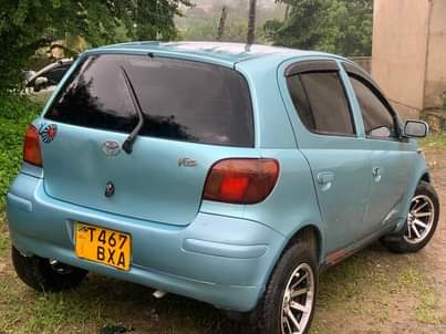 A picture of TOYOTA VITZ OLD