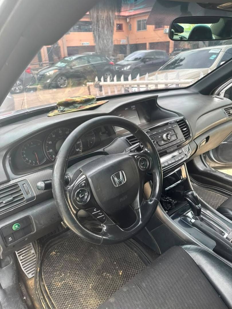A picture of HONDA ACCORD