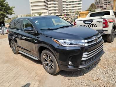A picture of 2016 Toyota Highlander XLE foreign 26M Abuja deal 08132662602