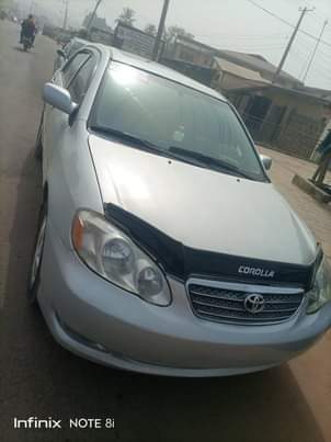 A picture of 2004 Toyota Corolla LE