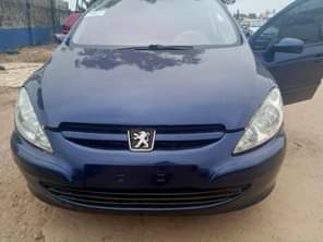 A picture of Belgium Standard Used PEUGEOT 307 manual Transmission with Sound e10