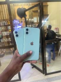 A picture of iPhone 11 Gb 64 BH 100 