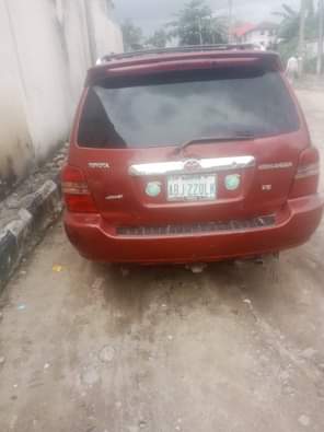 A picture of Dealer Market Fastest Finger on this Toyota Highlander 04 Model