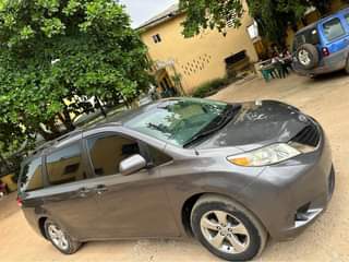 A picture of Reg 2011 Toyota Siena