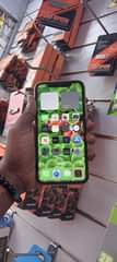 A picture of IPhone xr Haina kipengele chochote Bado mpyaa Njoo uchukue Gb64