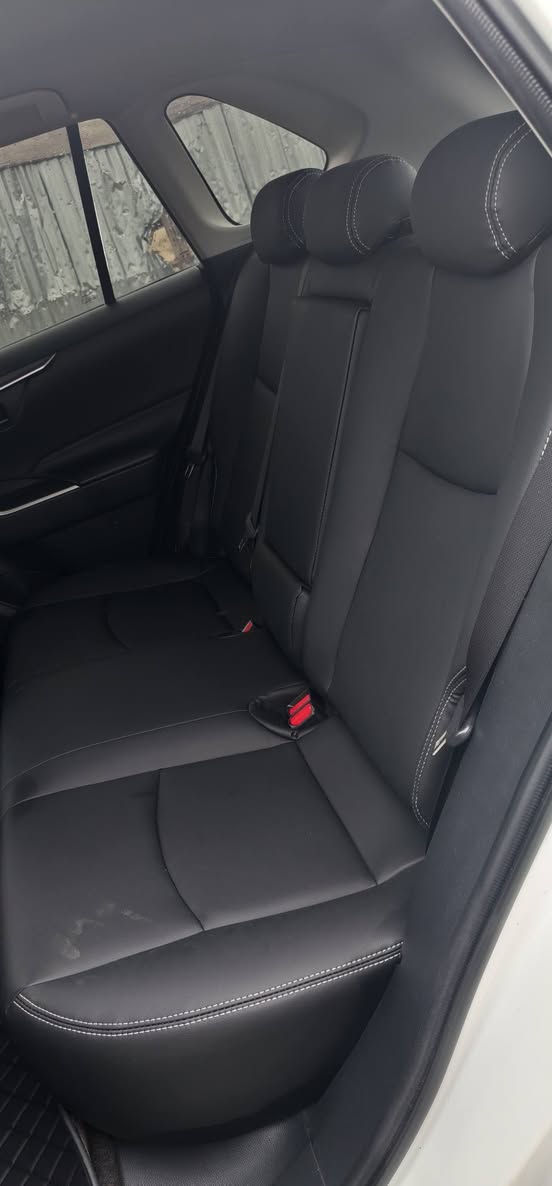 A picture of Toyota RAV4 2021 model