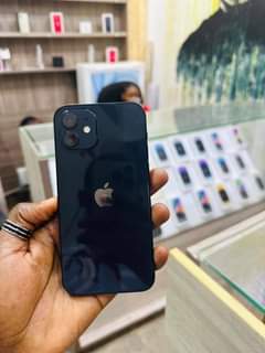 A picture of Iphone 12