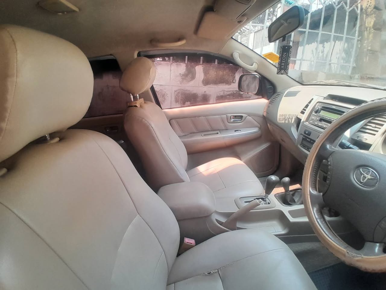 A picture of Toyota Fortuner 2003 33M UGX