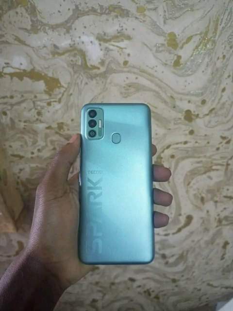 A picture of tecno spark7 ina gb32 ram2 iko poa kabisa