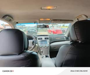 A picture of Toyota Camry 09