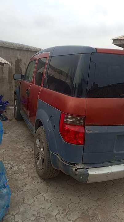 A picture of Honda Element
