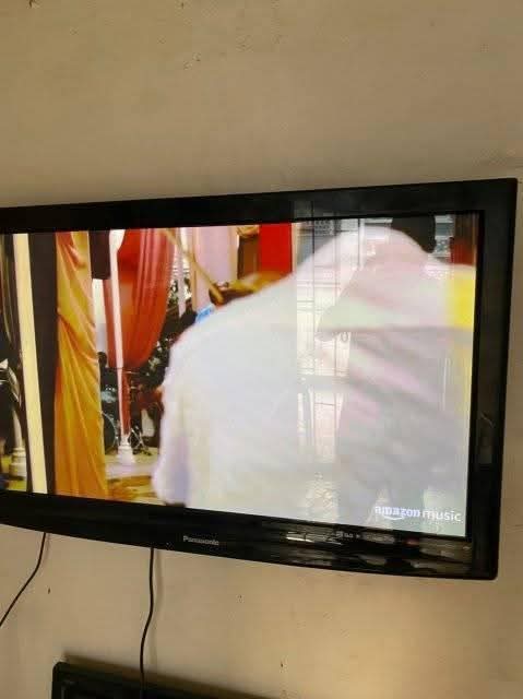 A picture of Plasma tv 42 inch