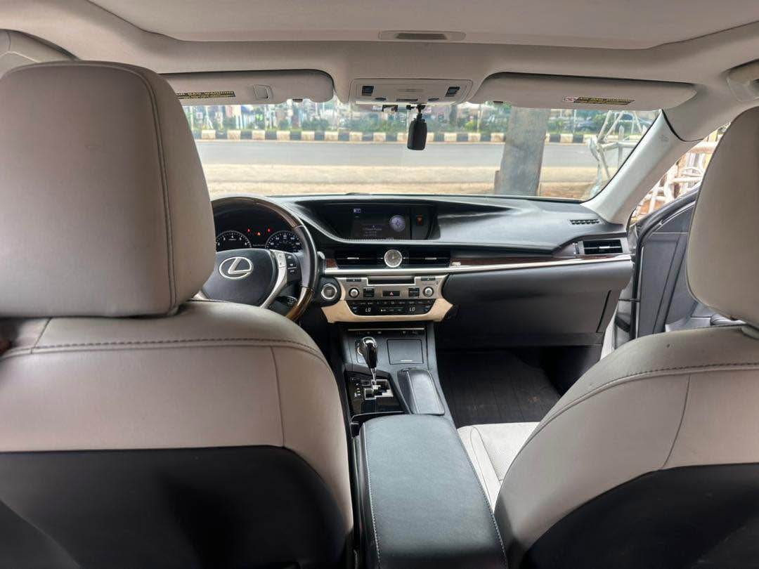 A picture of 2014 Lexus Es 350