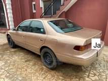 A picture of 2002 Toyota Camry 2002 Gold in idimu Toyota Camry 2002