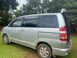 A picture of 2000 Toyota 2000 17