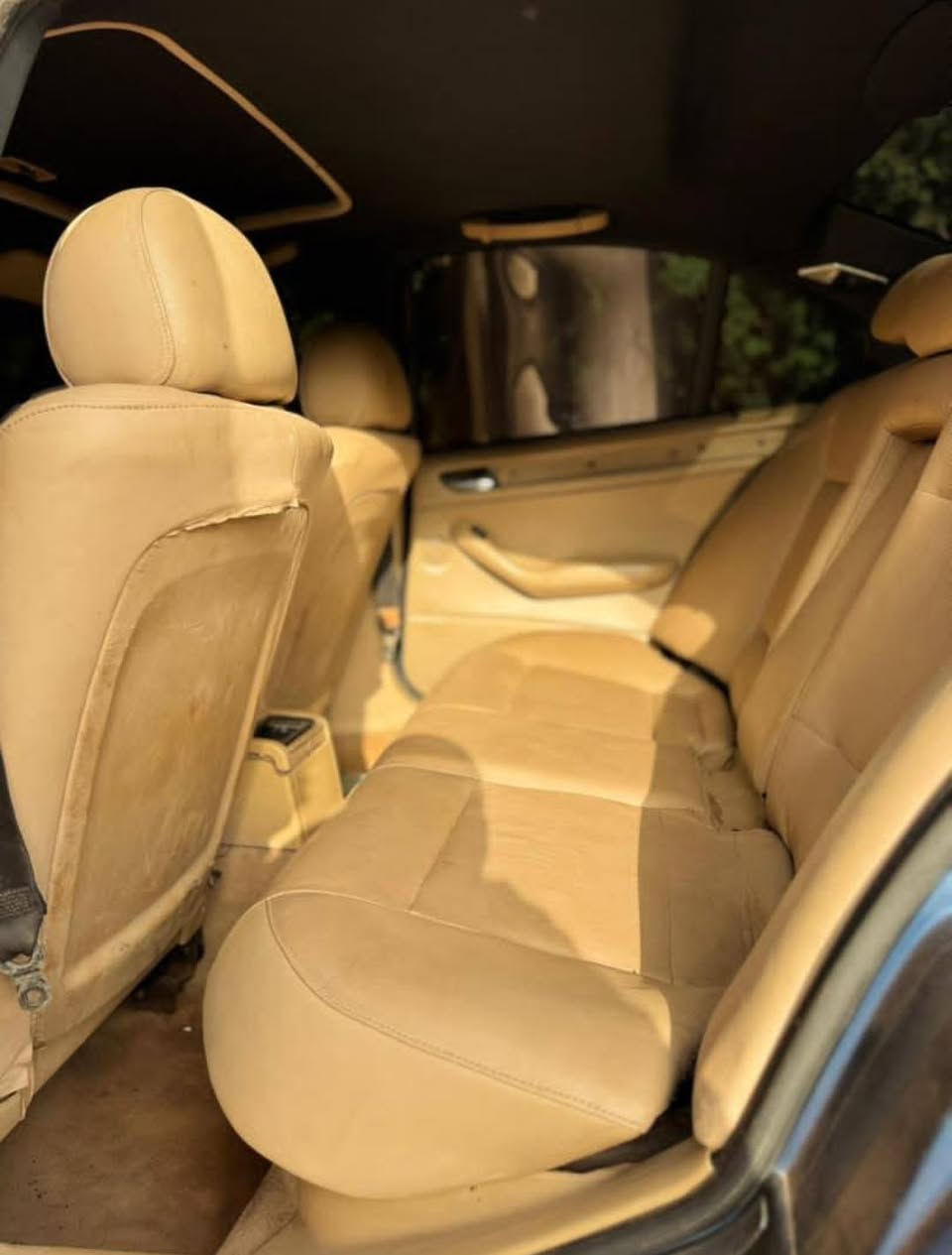 A picture of Super Clean bmw coja Automatic with everything normal with Chilling