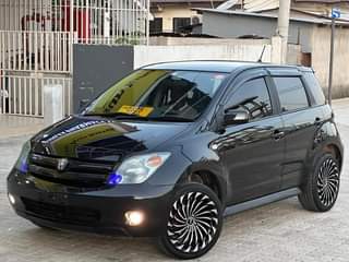 A picture of TOYOTA IST EBU