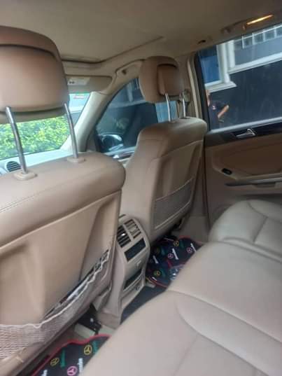 A picture of Mercedes ML 350 2011