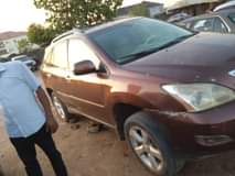 A picture of LEXUS RX 330 2004