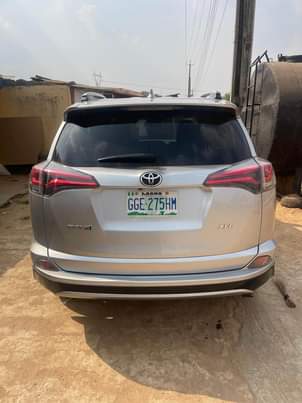 A picture of 2016 Toyota RAV4 XLE